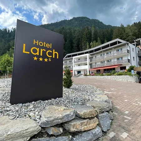 Larch 3* קאמפו די טרנס